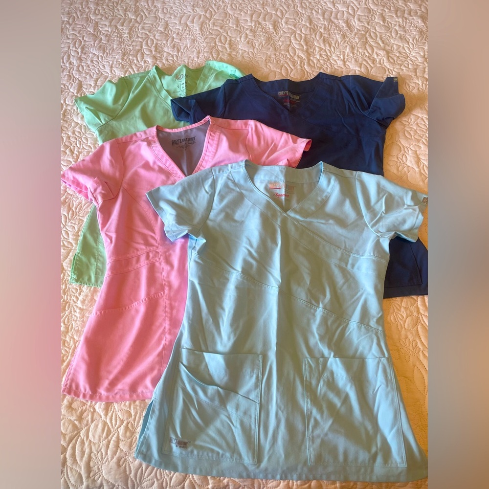 Grey’s Anatomy scrub tops